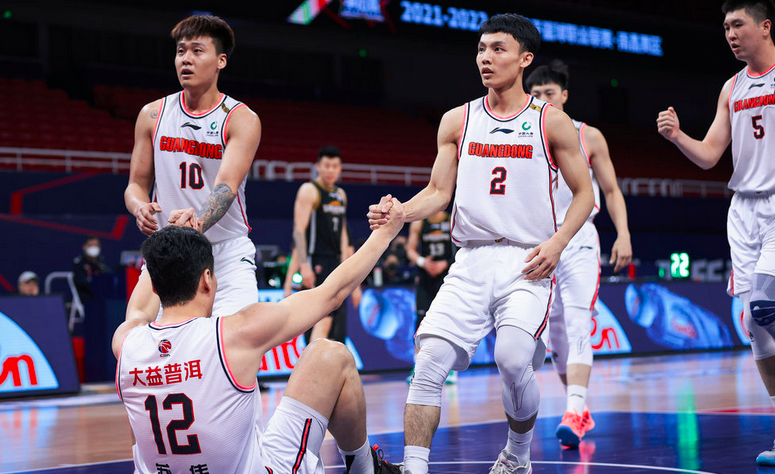  法甲老牌劲旅南锡重组，多名老将离队退役  